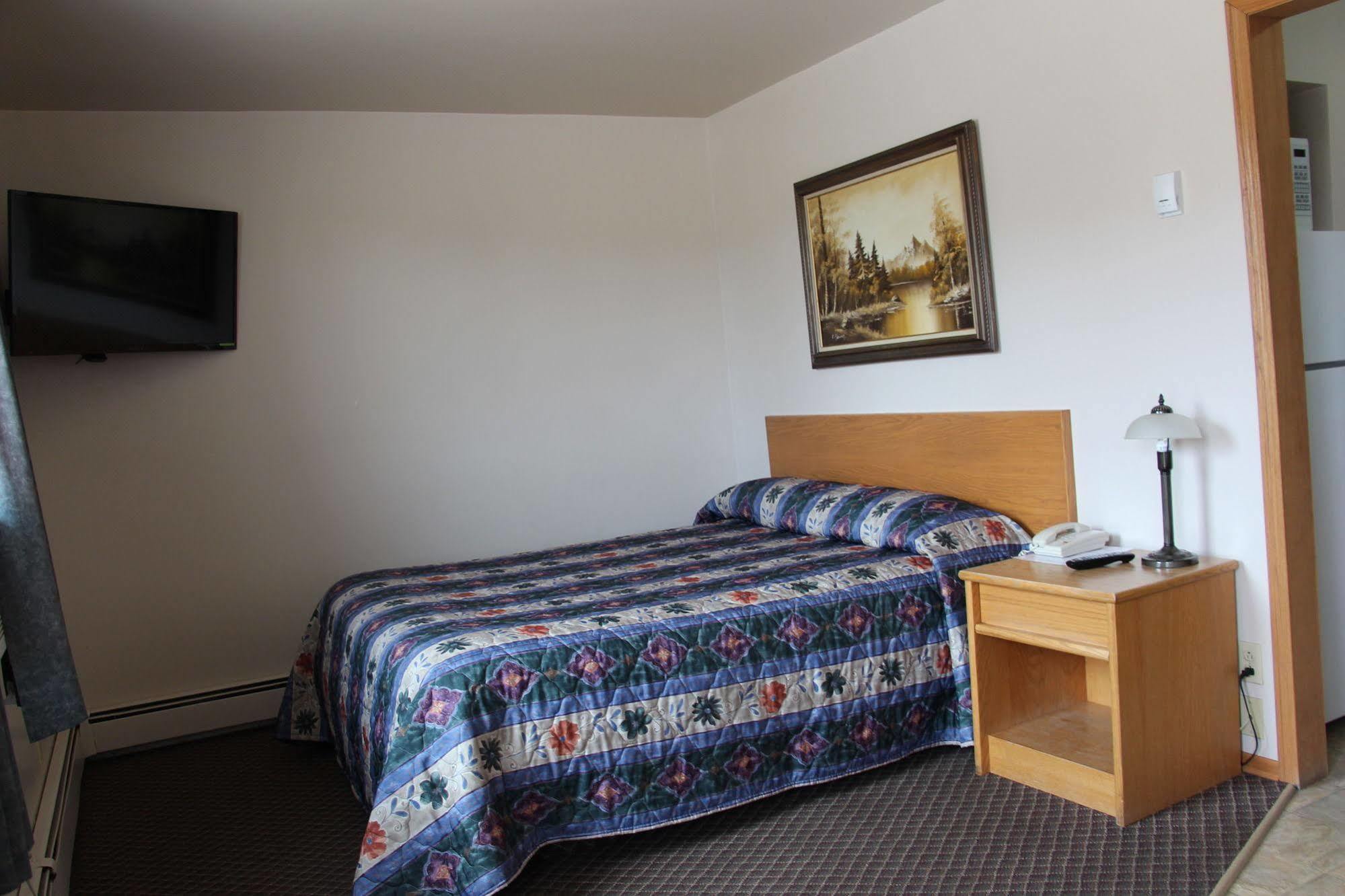 Lakehead Motel Тандер-Бей Экстерьер фото